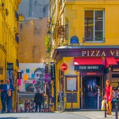 HM - Photo - Sahakian (1) Img #2 Regardez