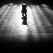 John Chang - “WAITING_1” – http://www.johnychang.net/