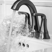 9th Place – Gwendolyn Roth – “Soap and Water” – www.gwenroth.zenfolio.com