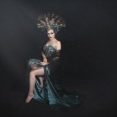 Julie Powell – “The Girl in the Peacock Green Dress” – https://www.juliepowellphoto.com/