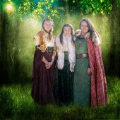 Ilona Abou-Zolof – “Mother and Daughters” - www.zolof.net