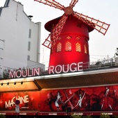 Erika Forsythe - “Moulin Rouge” – www.elfmomentsofzen.com