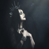 7th-Place-37-pd.-Julie-Powell-–-“Dark-Madonna”